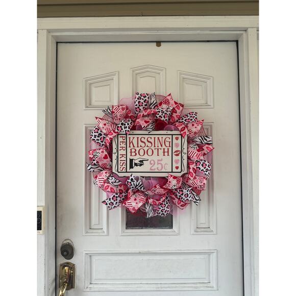Leopard Valentines Day Mesh Ribbon Wreath, Kissing Booth Sign, Front Door Hanger - Picture 7 of 7
